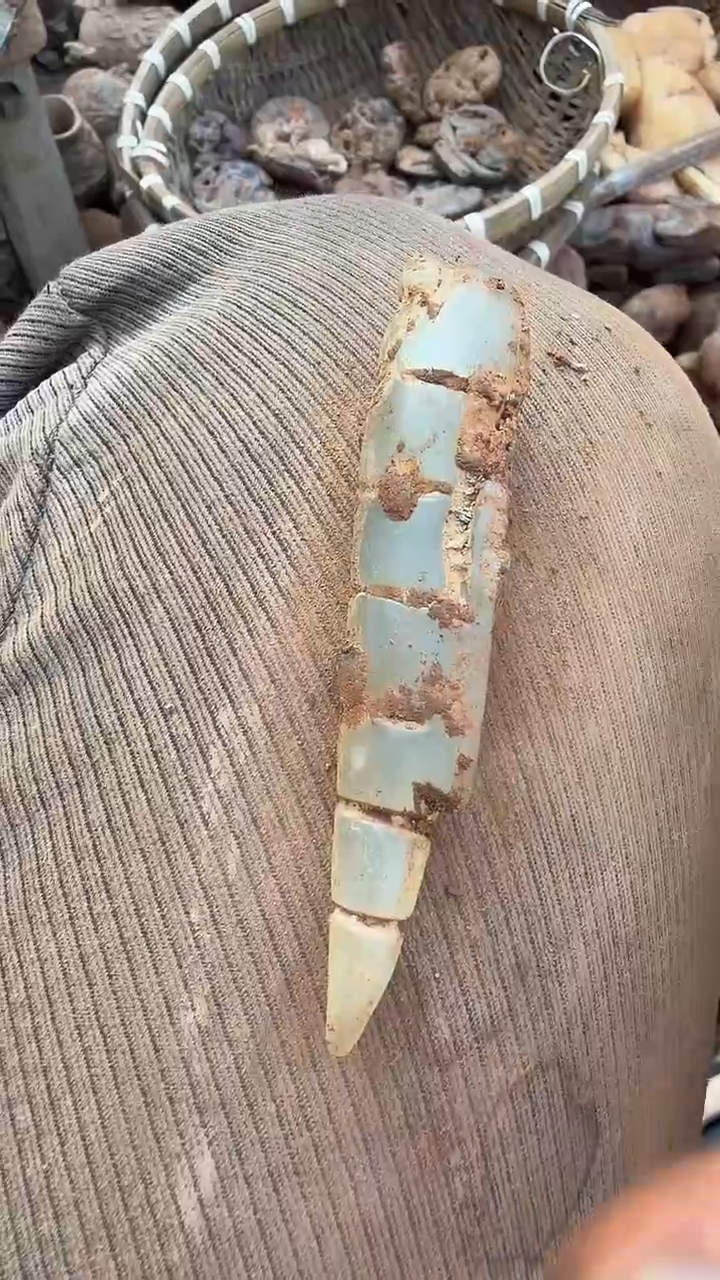 未镶嵌岫岩河磨玉（透闪石质玉）挂件傻*头岫岩河磨玉