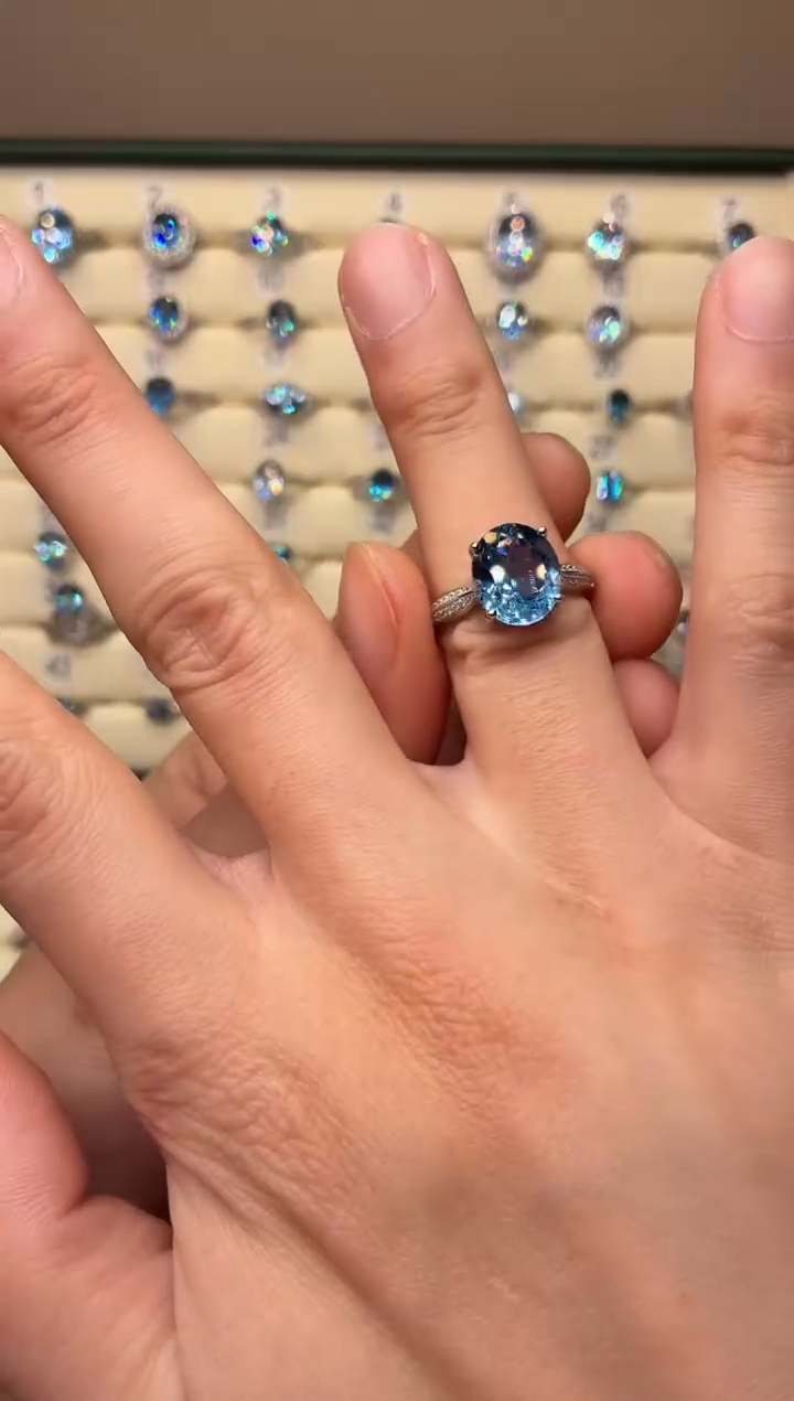 12ct海蓝宝石（处理）无品牌 925银 轻奢女神款魔鬼蓝色系