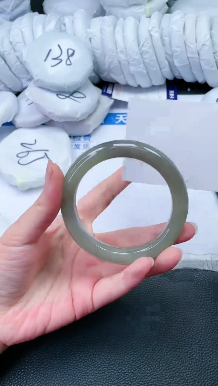 【闪购商品】和田玉手镯未镶嵌M307