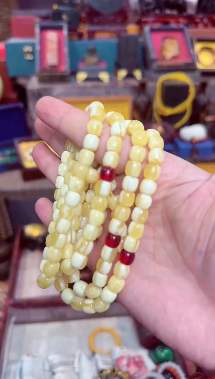 【闪购商品】蜜蜡颈饰未镶嵌