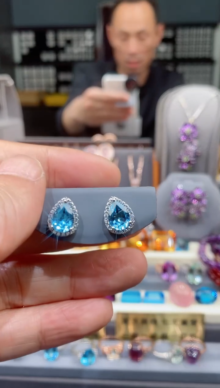 【闪购商品】托帕石耳钉银S925镶嵌托帕石耳钉