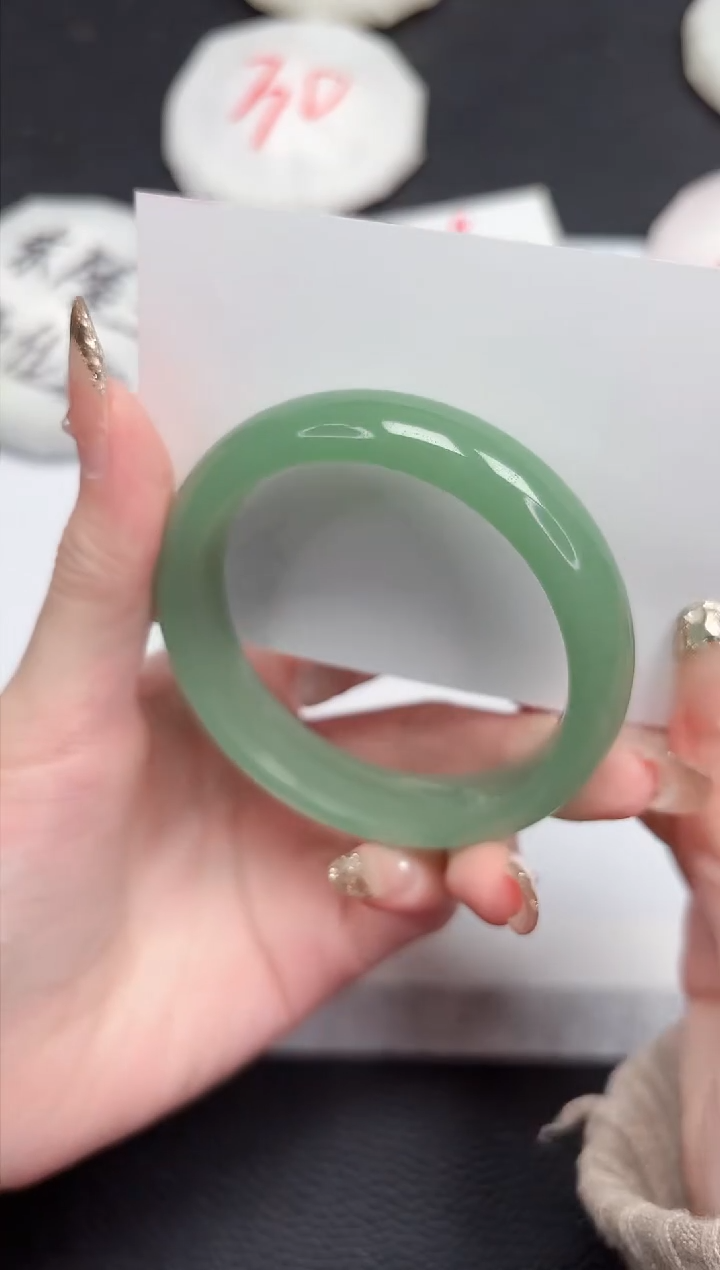 【闪购商品】石英质玉手镯未镶嵌540-56.3