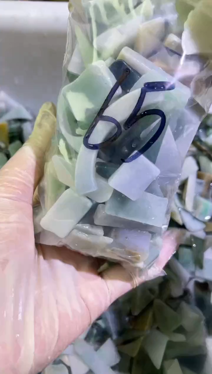 【闪购商品】翡翠颈饰未镶嵌天然翡翠中号500克65