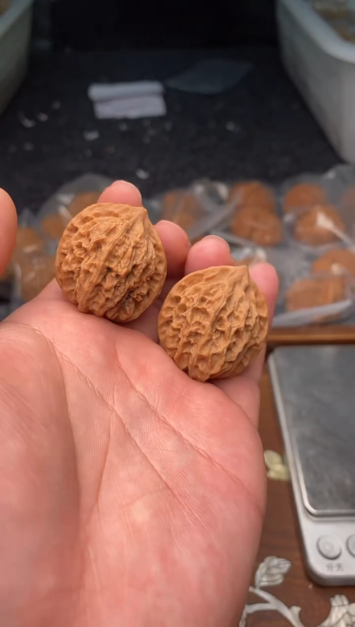 【闪购商品】文玩核桃把件G142号31尺灯笼