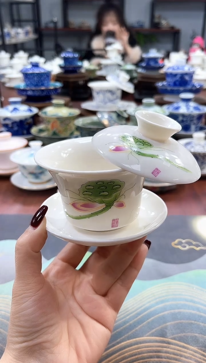 【闪购商品】小号鱼戏荷莲马蹄盖碗