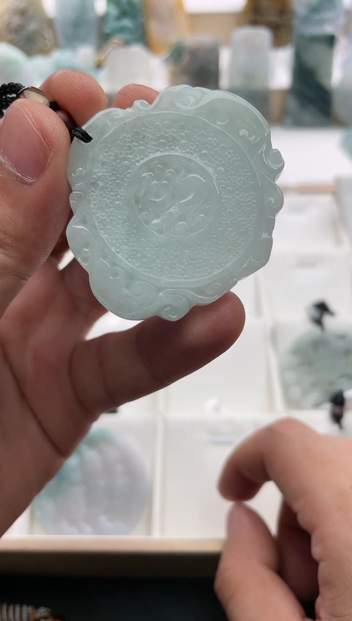 【闪购商品】翡翠颈饰未镶嵌..../1/16/204