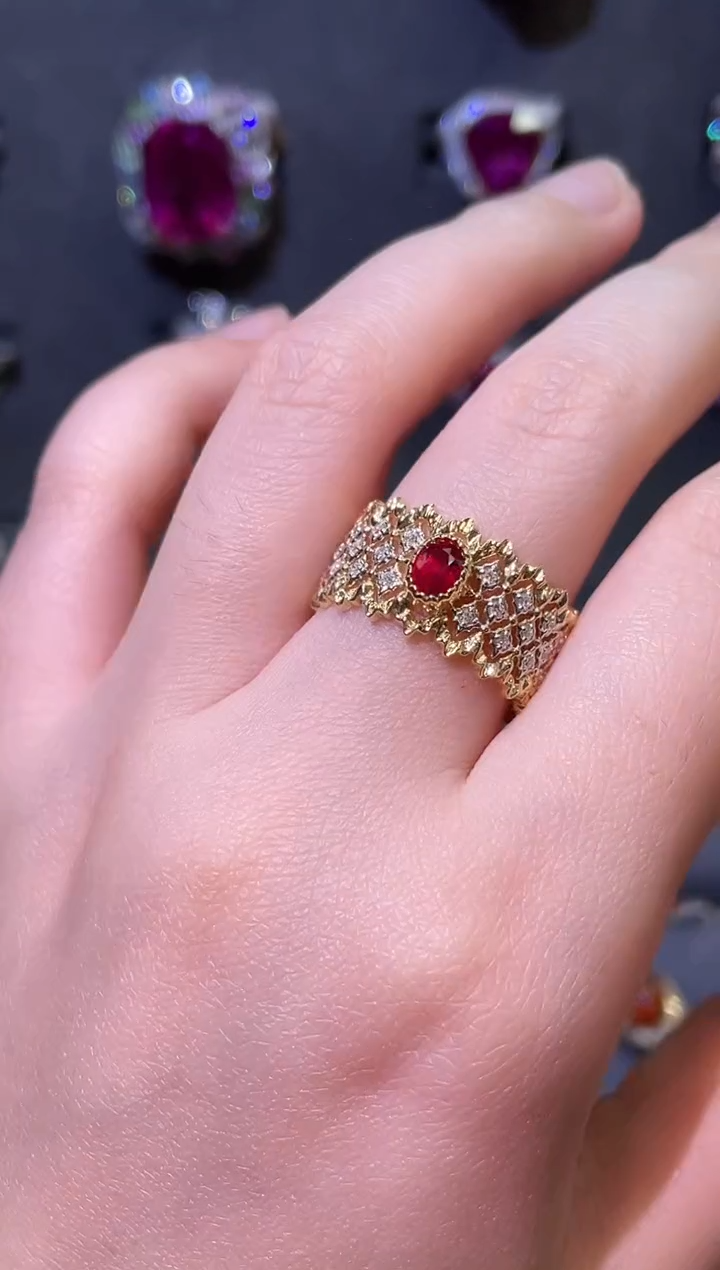 红宝石戒指18K金镶嵌0.58ct