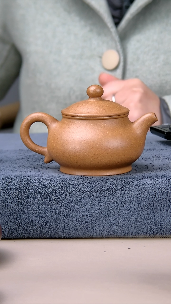 【闪购商品】紫砂茶壶中潘梨皮黄段160/170