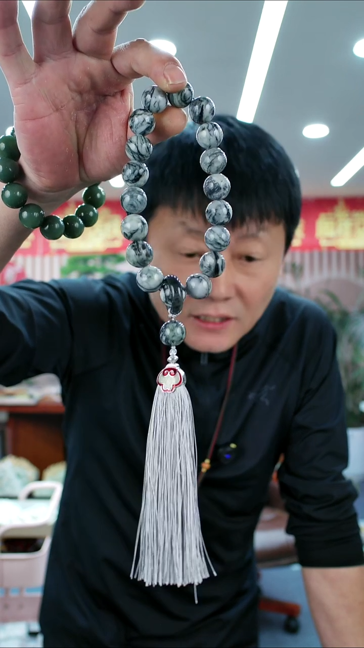 未镶嵌蛇纹石玉手持多样式发货随机发一