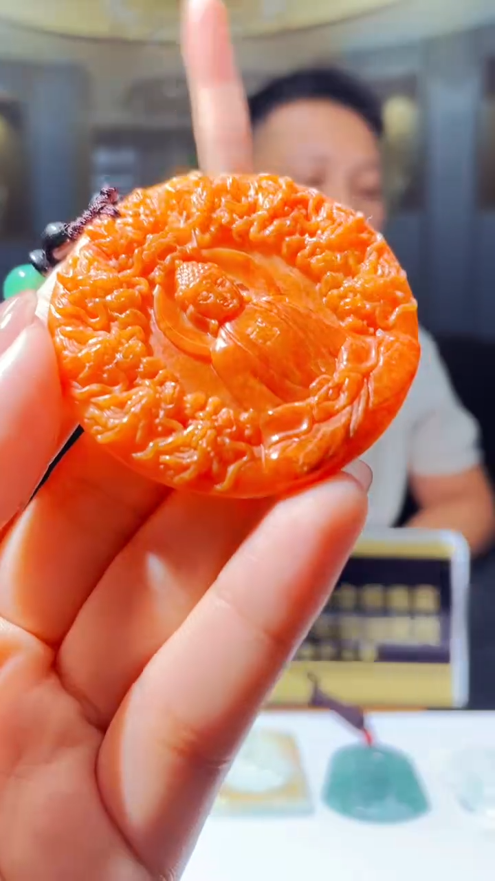 翡翠未镶嵌颈饰闪购链接ZLB03