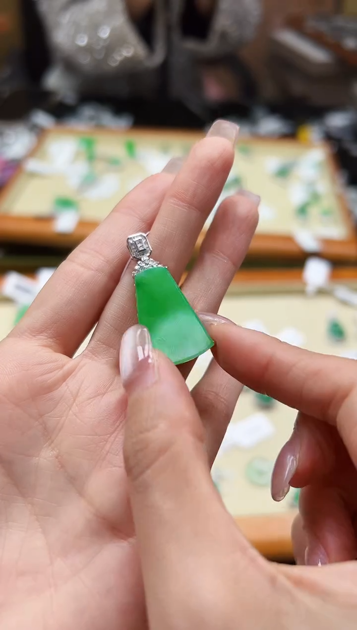 【闪购商品】翡翠颈饰18K金镶嵌DFZ0214-155