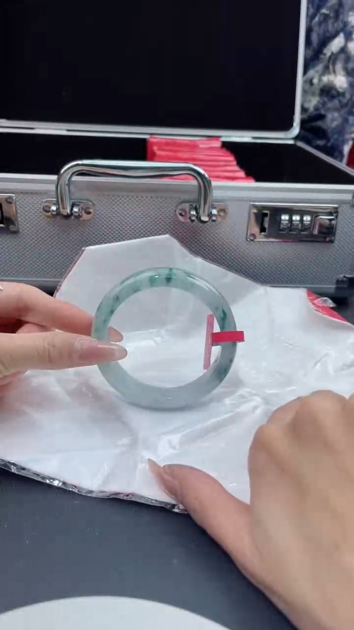 【闪购商品】翡翠手镯未镶嵌翡翠手镯11