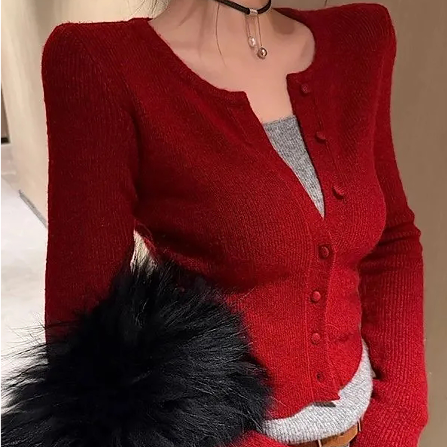 {运补3-5}2025冬季韩版新年红时尚假两件一衣多穿慕斯绒打底上衣