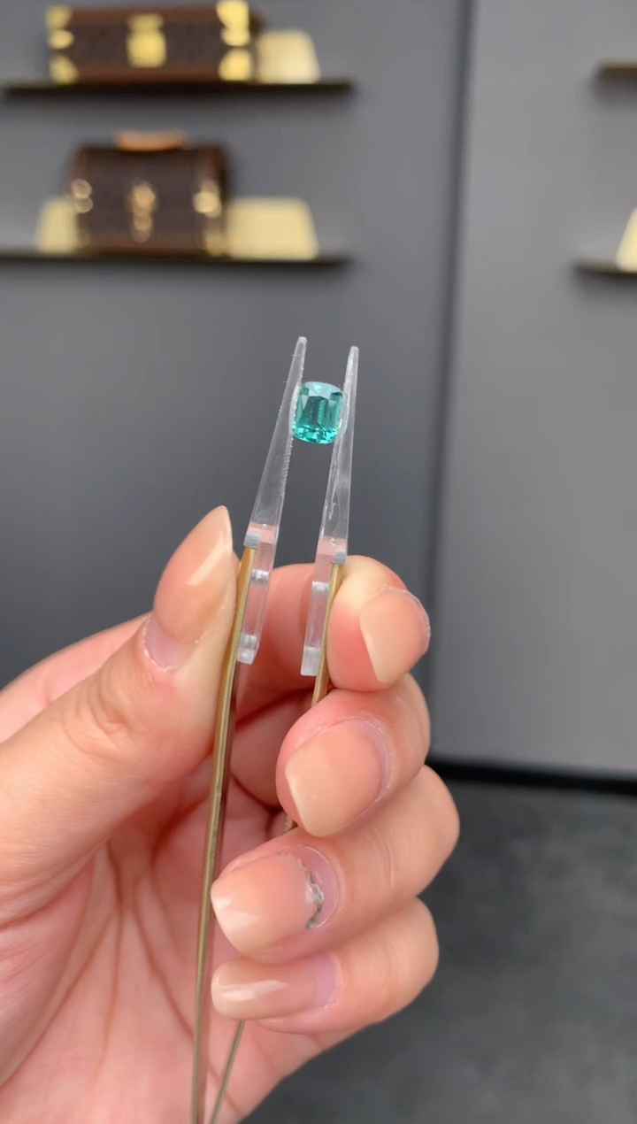 【闪购商品】碧玺裸石未镶嵌1.2ct拉贡碧玺