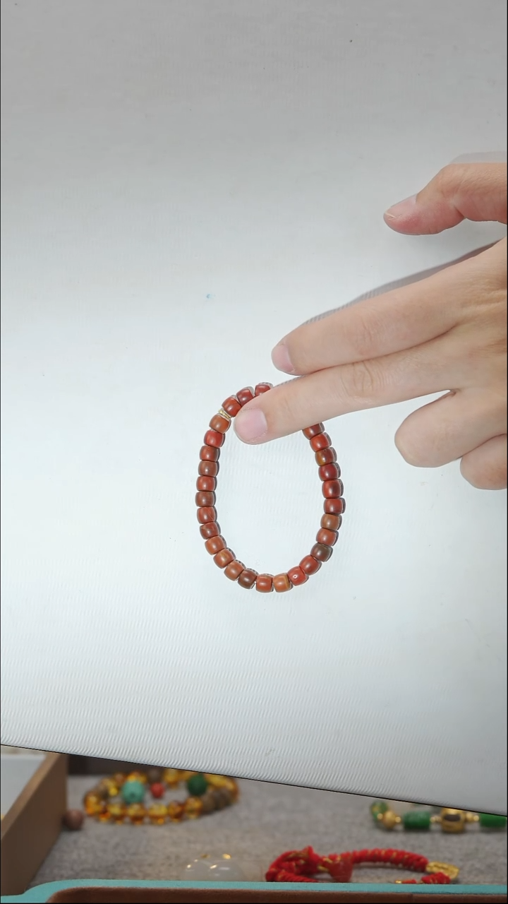 18K金镶嵌手串南红玛瑙手串