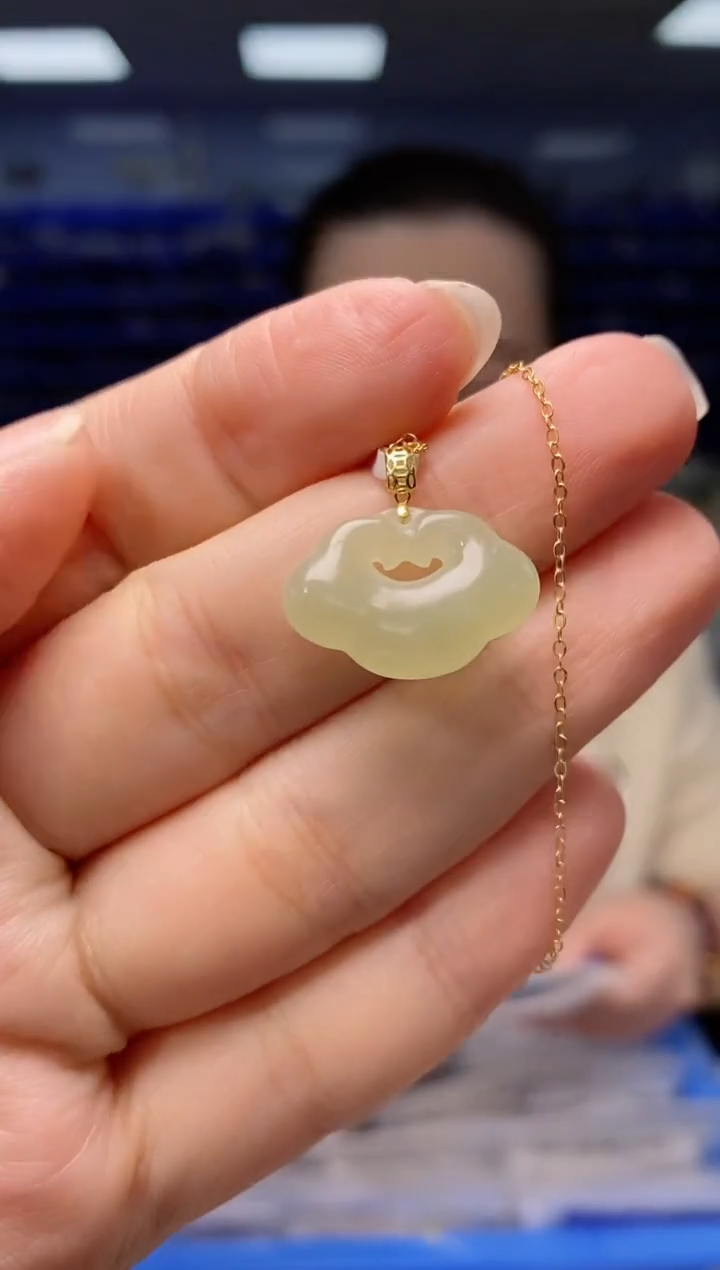 【闪购商品】和田玉吊坠(不含链)18K金镶嵌   DZ4404