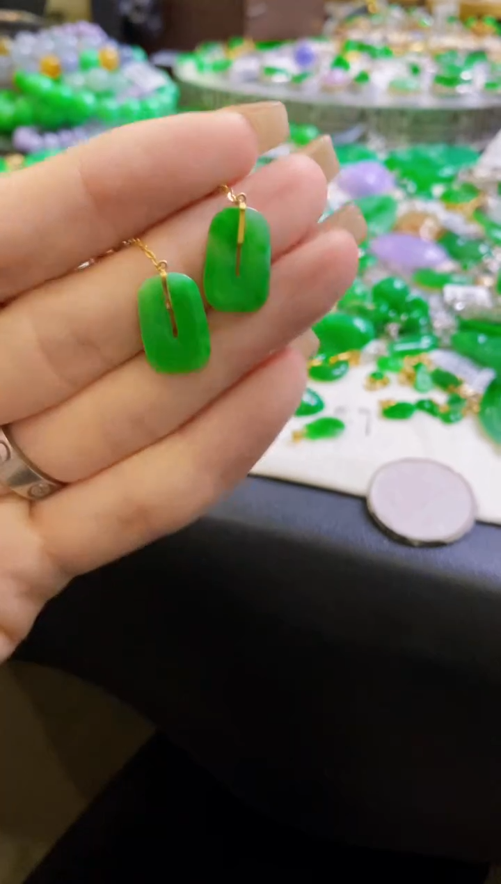 【闪购商品】定制翡翠18K金镶嵌吊坠