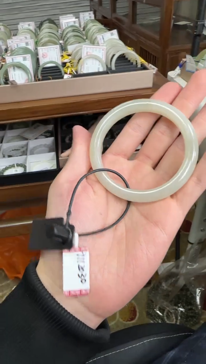 未镶嵌手镯和田玉57