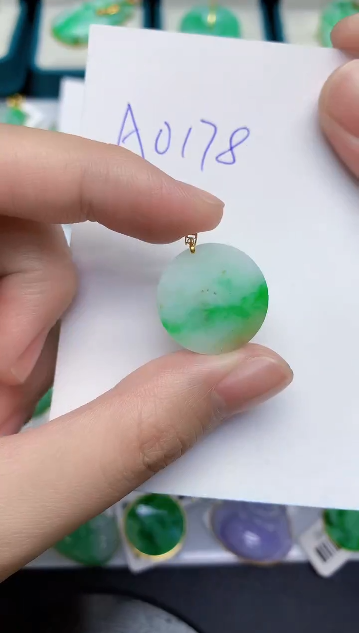 【闪购商品】翡翠颈饰18K金镶嵌000000000