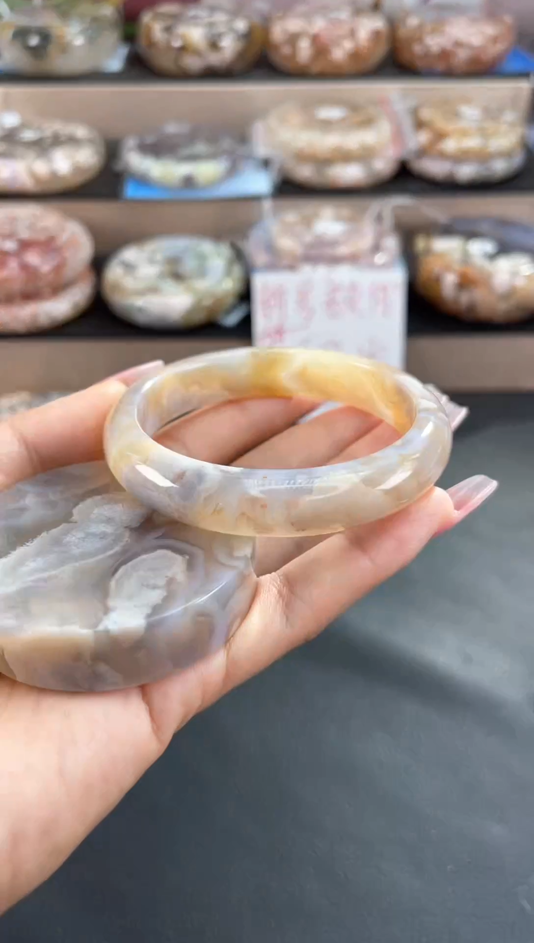 未镶嵌手镯石英质玉58