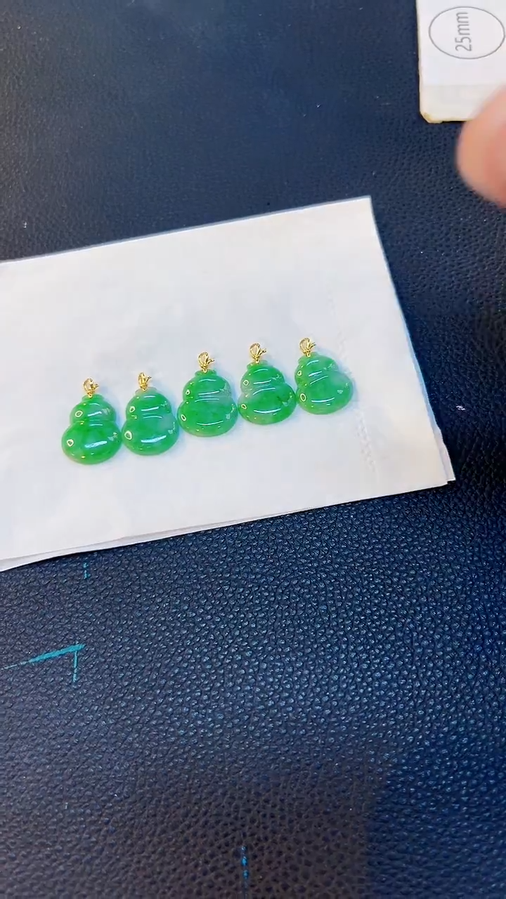 翡翠18K金镶嵌颈饰缅料A货/多样性发货/一件