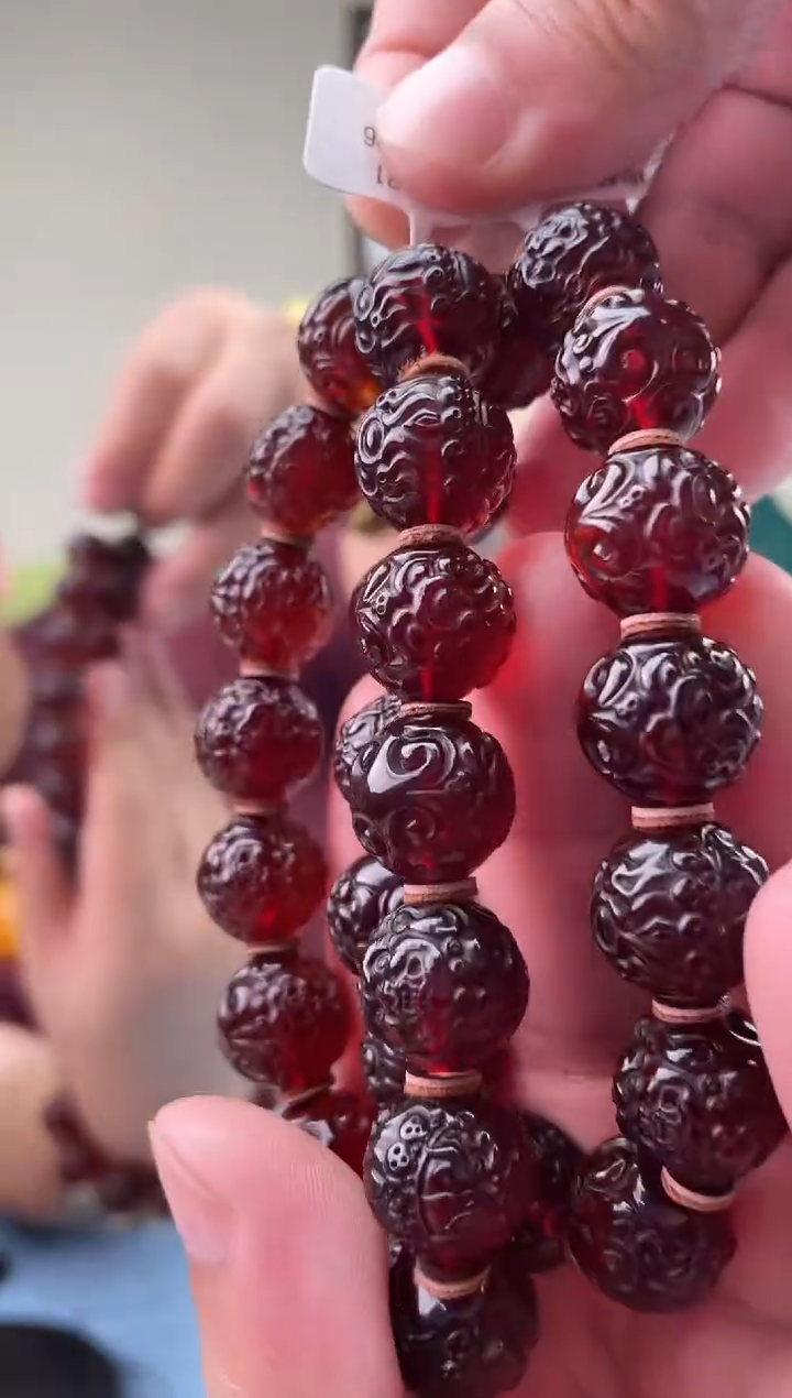 蜜蜡未镶嵌珠宝奇石H20，14假一罚十多样性发其一H