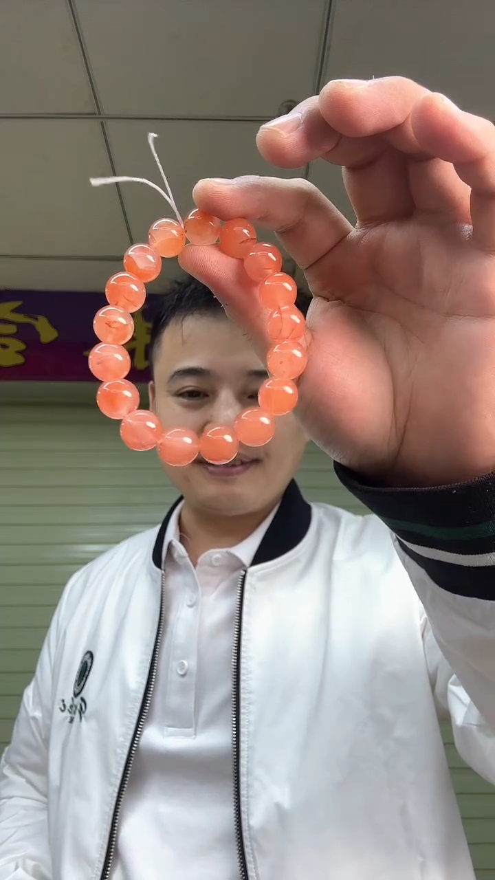 【闪购商品】南红玛瑙未镶嵌手串一条，约12mm