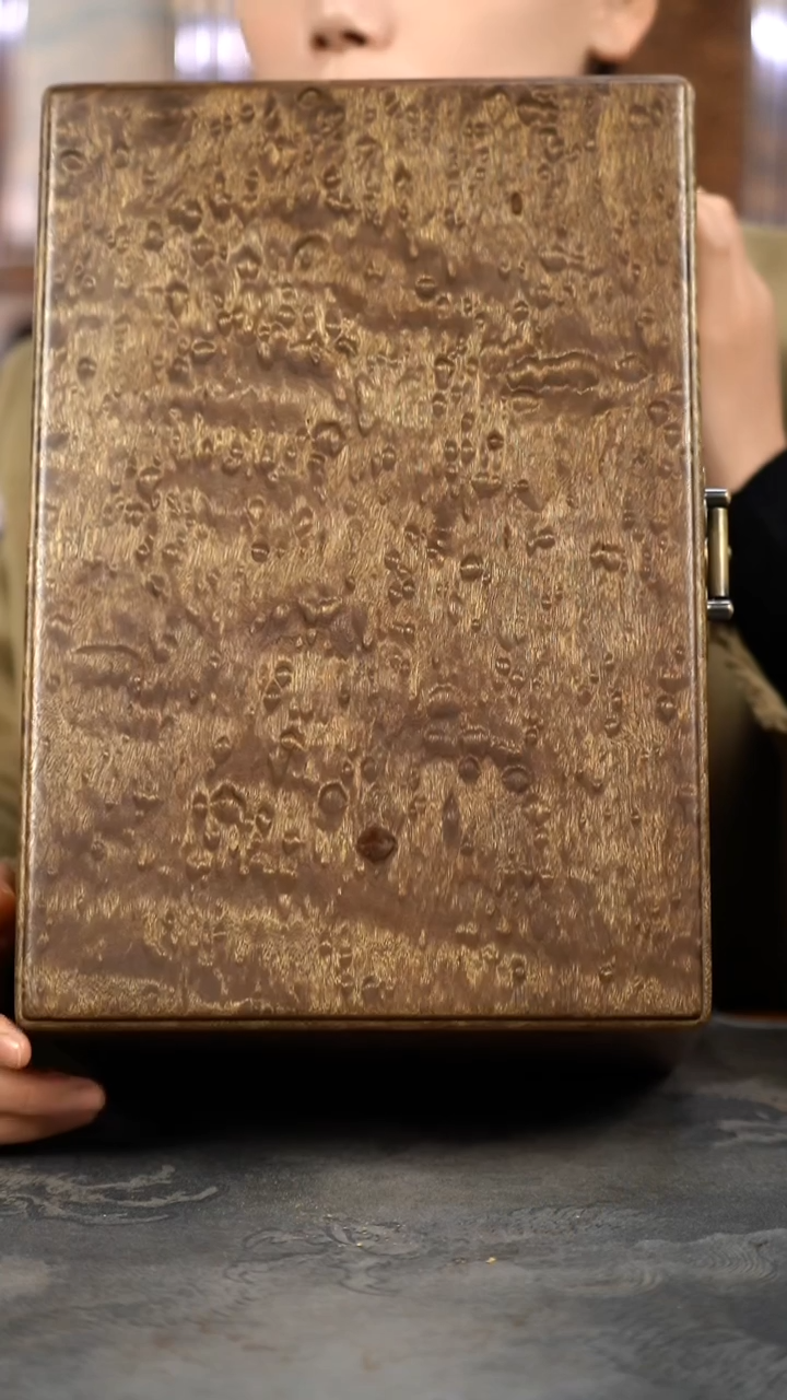 【闪购商品】金丝楠木艺金玉满堂暴雨精工一木一器收纳箱