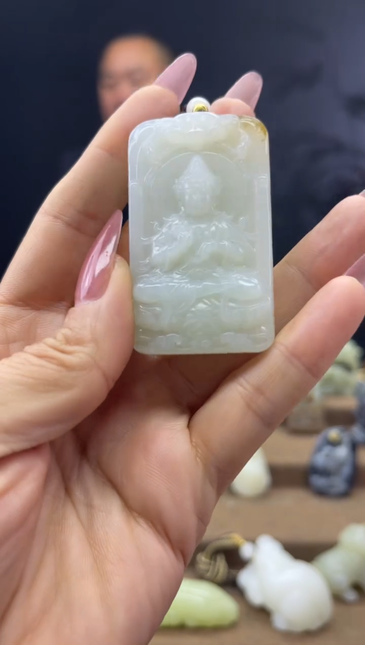 颈饰未镶嵌和田玉1