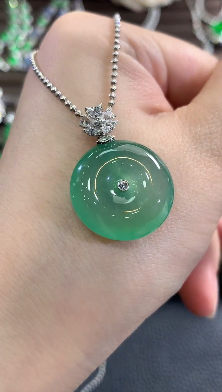 吊坠(不含链)18K金镶嵌翡翠g22