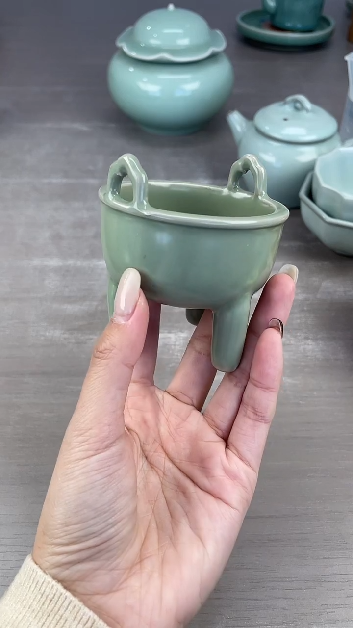 青瓷仓储福利清仓微微暇