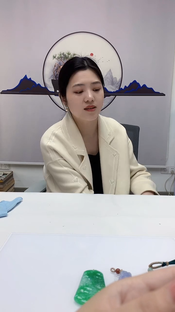 【闪购商品】定制翡翠未镶嵌0405DD-毛货挂件