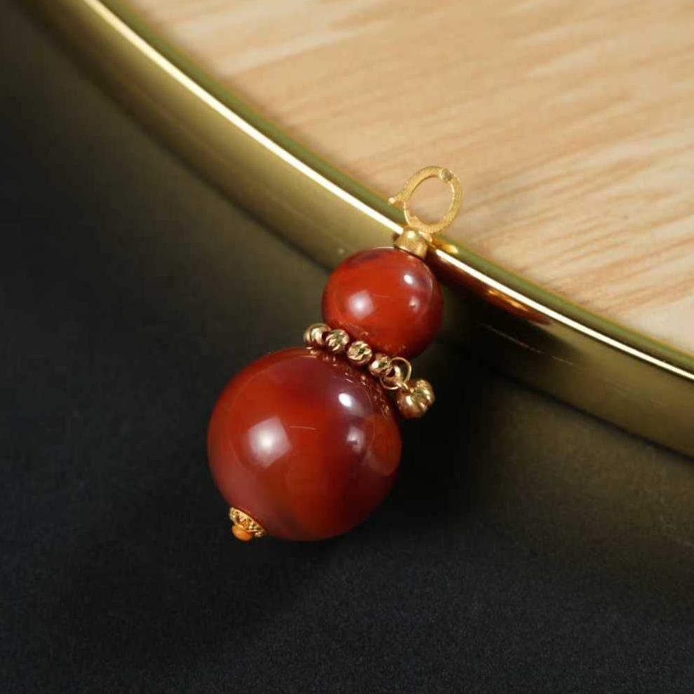 「18K金葫芦南红吊坠 天然牛血红火焰纹 国风轻奢叠戴项链」M031221