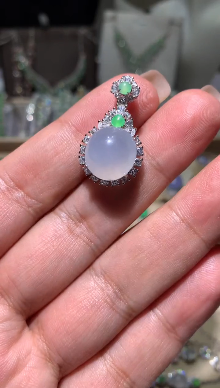 未镶嵌翡翠耳饰吊坠