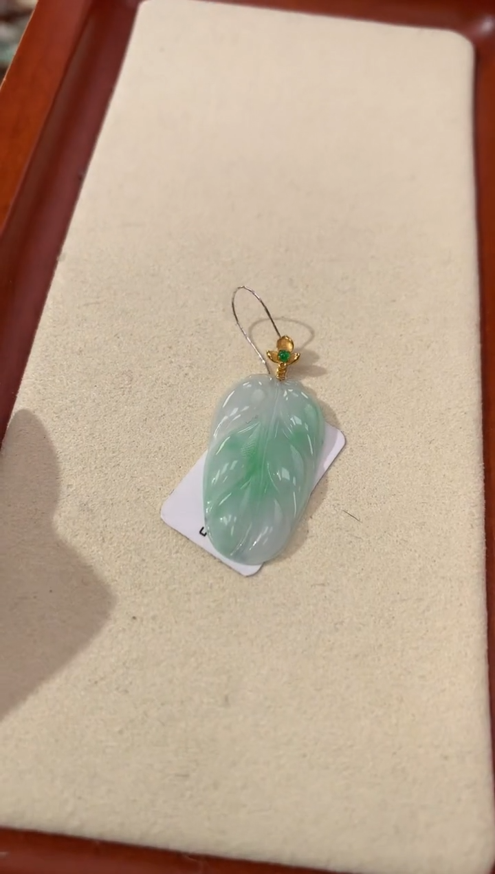 【闪购商品】翡翠颈饰18K金镶嵌天然缅甸a货翡翠