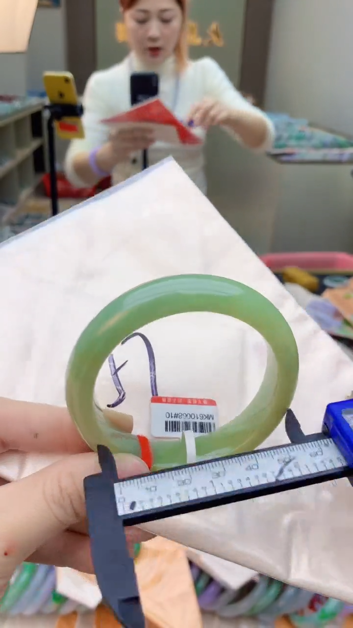 【闪购商品】翡翠手镯未镶嵌0934691258