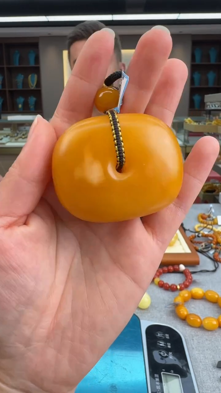 【闪购商品】琥珀颈饰未镶嵌372秒拍号