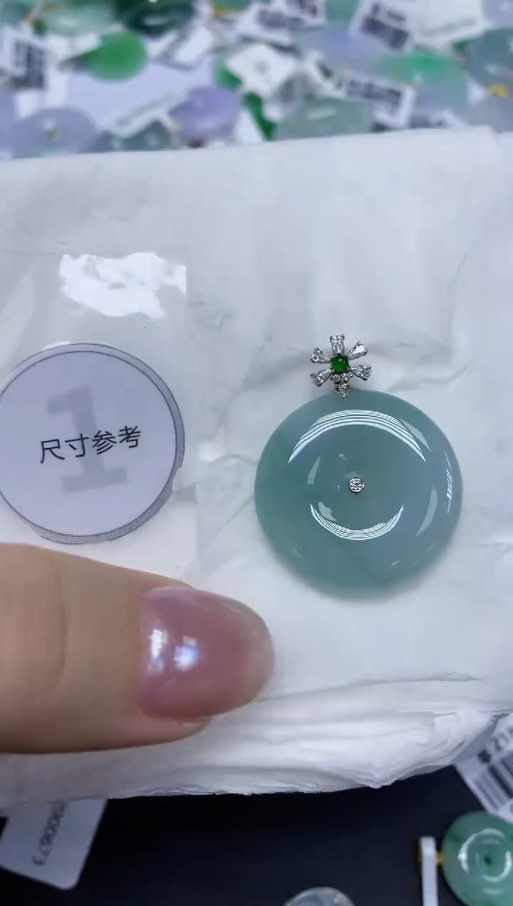 翡翠18K金镶嵌颈饰天然缅甸翡翠A货百元以上9元证书费自理