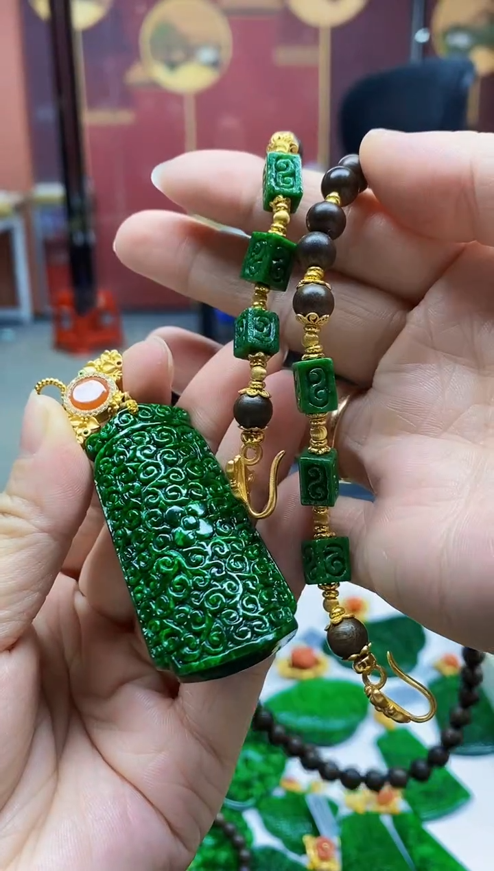 颈饰未镶嵌翡翠翡翠吊坠-110