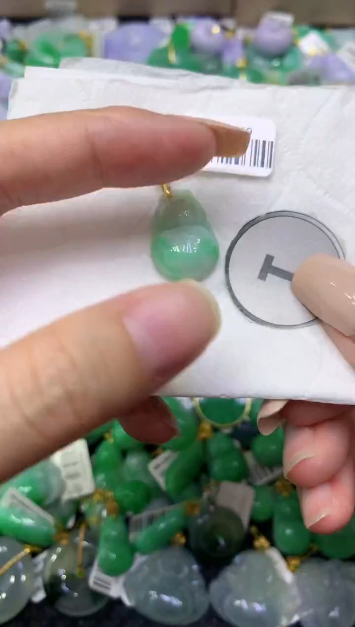 颈饰未镶嵌翡翠天然缅甸翡翠A货