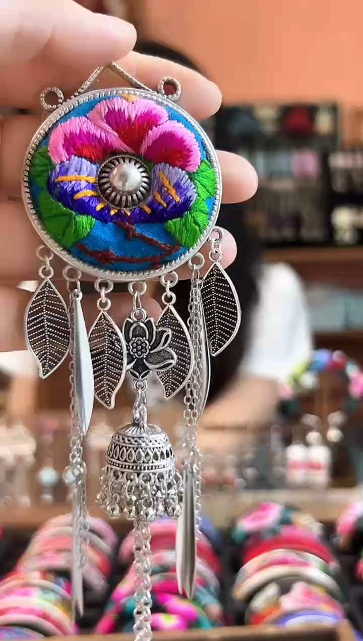 织绣艺枝独绣老绣饰品100竞拍