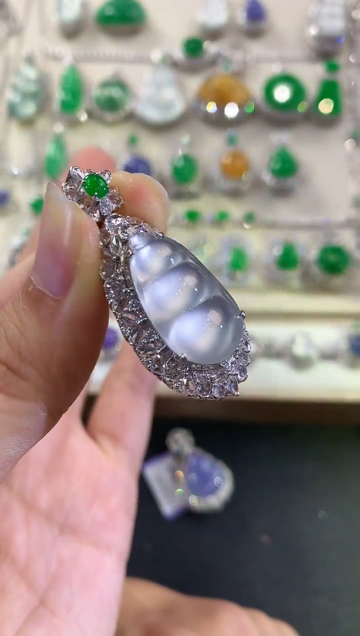 翡翠18K金镶嵌吊坠(不含链)D1  