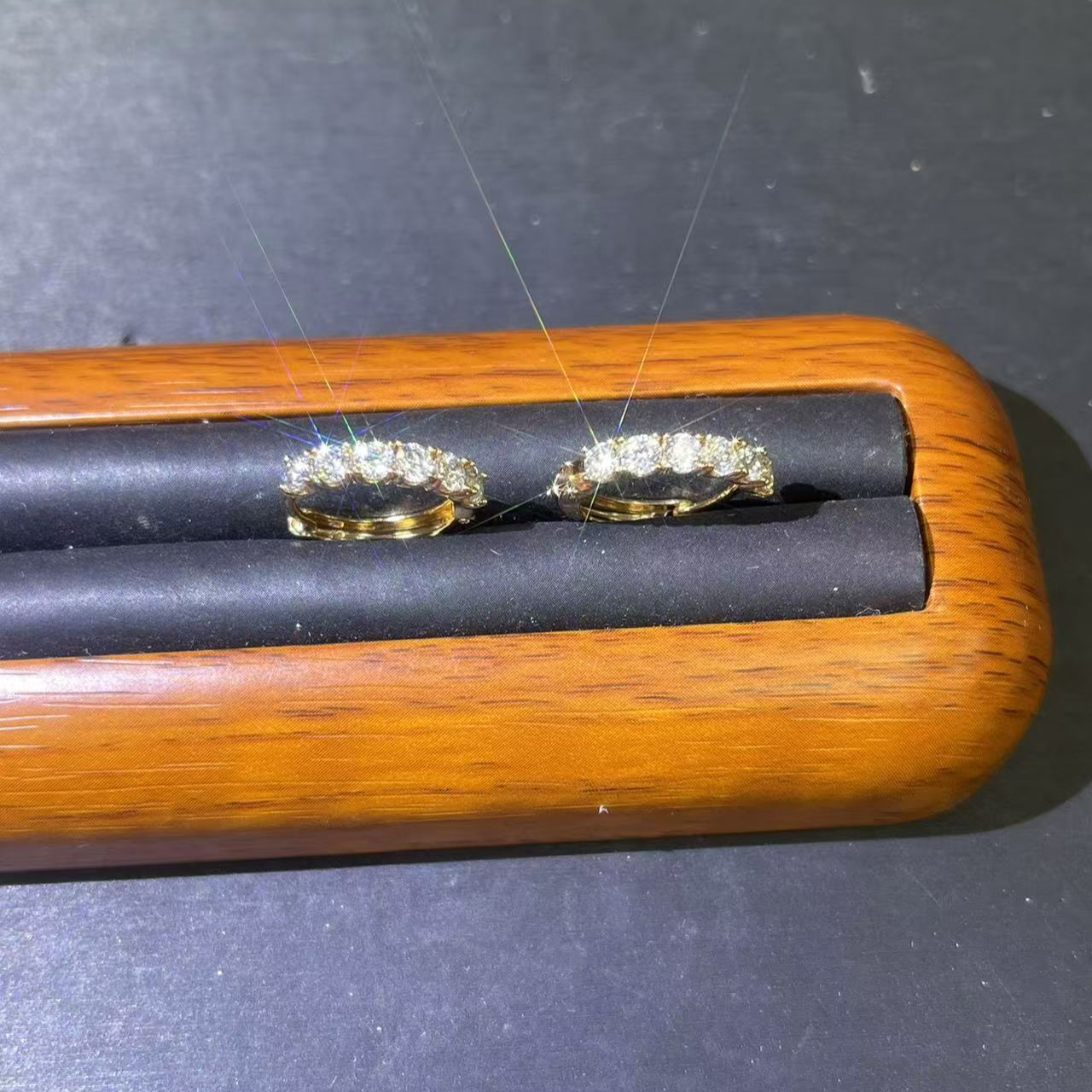  s1531玫色满镶耳扣多样性发货