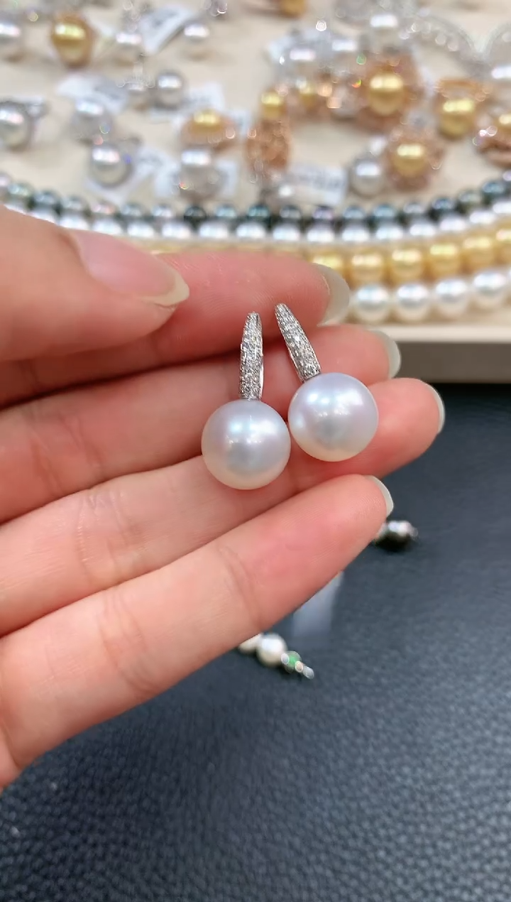 【闪购商品】海水珍珠耳饰18K金镶嵌m61