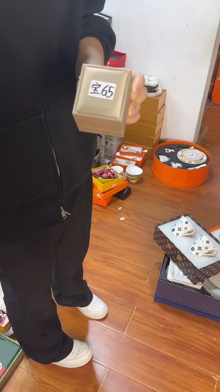 杯鸿辉家品牌瓷器，京东包邮！