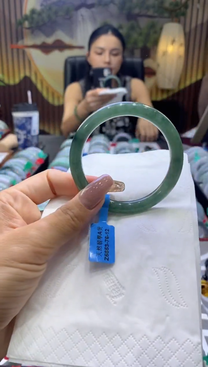 翡翠手镯未镶嵌00000499