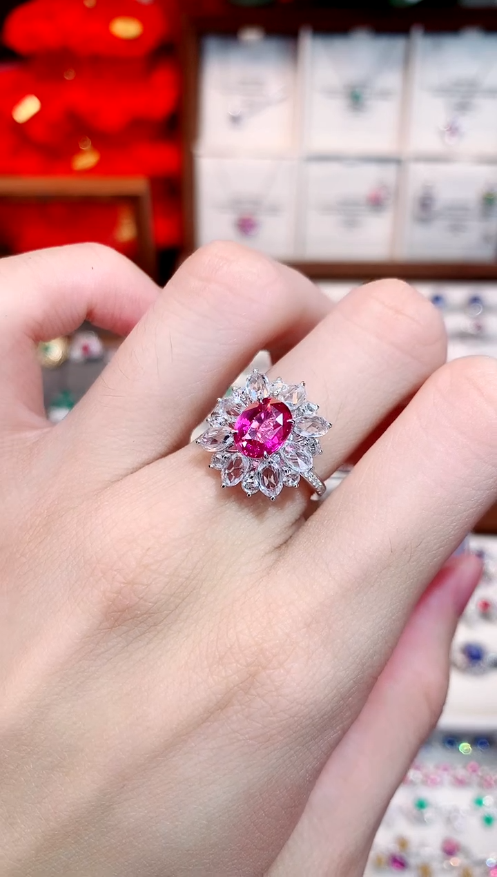 戒指18K金镶嵌尖晶石1.5ct/天然宝石/七天无理由