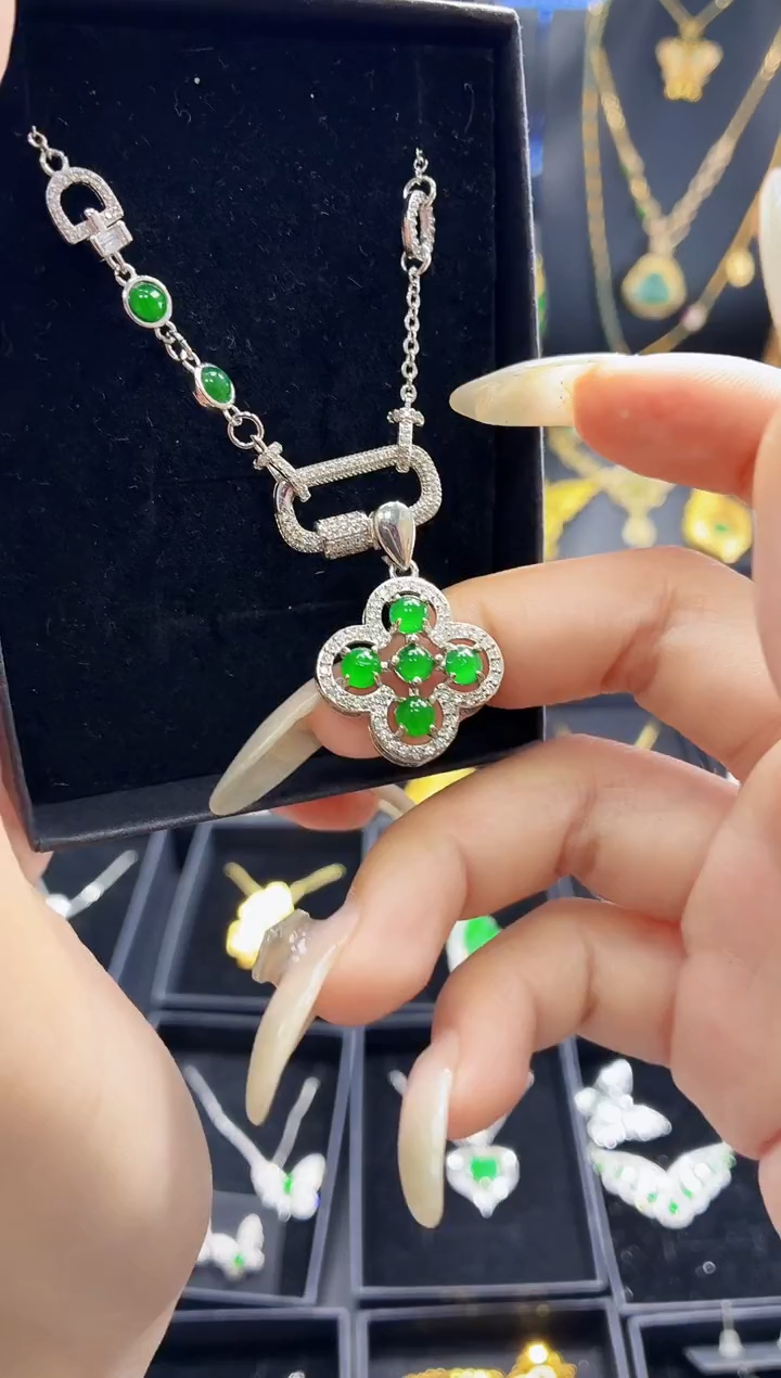 翡翠未镶嵌颈饰吊坠（不含链）