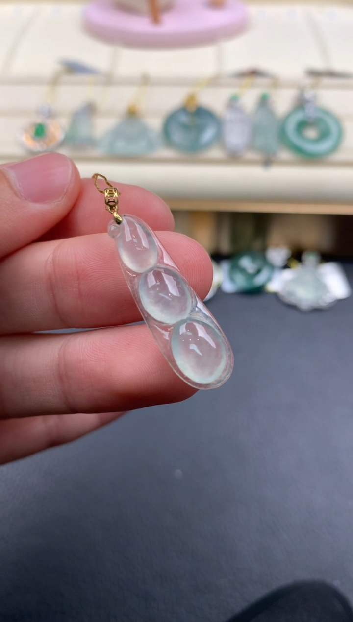 【闪购商品】翡翠颈饰18K金镶嵌A773     