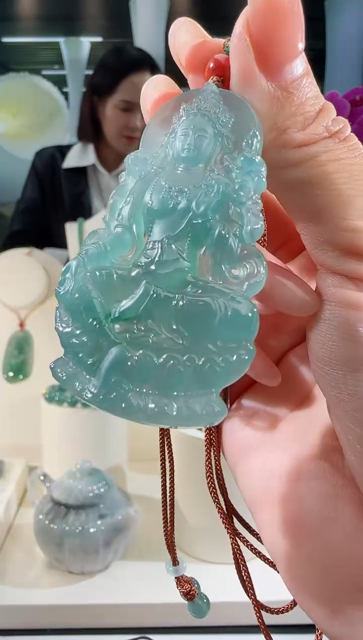 【闪购商品】翡翠吊坠(不含链)未镶嵌度母